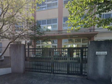 ���ӊ��@���w�Z 90m �����旧���]��ꏬ�w�Z