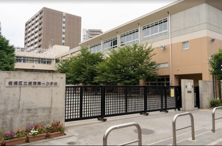 ���ӊ��@���w�Z 370m ���旧����ꏬ�w�Z