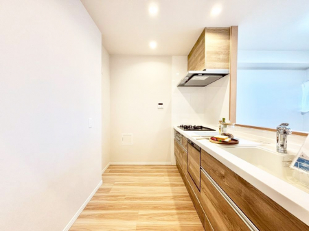 �L�b�`���@���������Ȃ���ł����Ƒ��Ƃ̉�b���y���߂�ΖʃL�b�`��