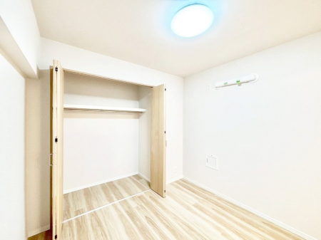 �Q���@�g���₷���`�Ńx�b�g��Ƌ�̒u�����ɂ����邱�Ƃ�����܂���B   