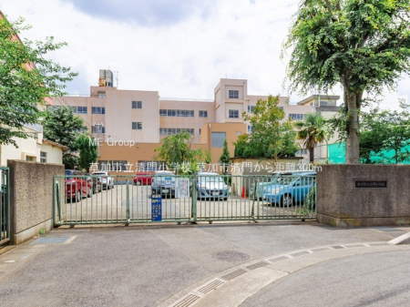 ���ӊ��@���w�Z 300m �����s�����召�w�Z