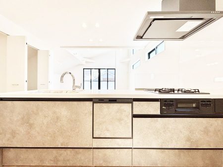 �L�b�`���@�������������I�ɁA�y�����I�V�X�e���L�b�`��