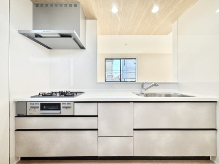 �L�b�`���@�������������I�ɁA�y�����I�V�X�e���L�b�`��  