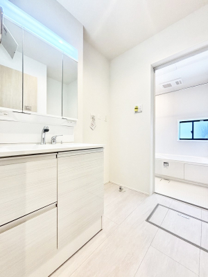 ���ʑ�E���ʏ��@�������̂�����K��Ԃł��B�����̐g�x�x���C�����ǂ����g�������܂��B 