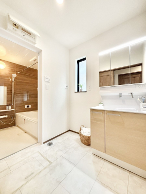 ���ʑ�E���ʏ��@�������̂�����K��Ԃł��B�����̐g�x�x���C�����ǂ����g�������܂��B 