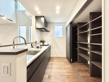 �L�b�`���@��Ƃ肠��L�b�`���ł͂��Ƒ��Ɗy�������������ł��܂��B