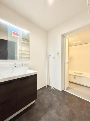 ���̑��@�������̂�����K��Ԃł��B�����̐g�x�x���C�����ǂ����g�������܂��B 