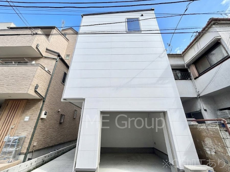 ���n�O�ώʐ^�@�������ꂽ�O�ρA�㎿�ȏZ��Ԃ��L���鎺���͉i�����S���ĉ߂�����Z���ł��B 