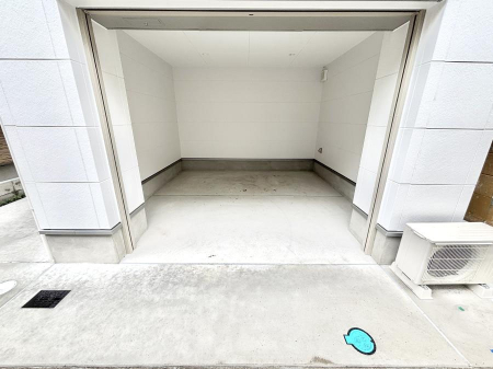 �@�����Ɍ������Ȃ����ԃX�y�[�X�B