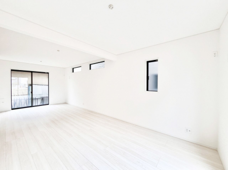 ���r���O�@�傫�ȑ����炽���Ղ�̗z���ƕ����������郊�r���O