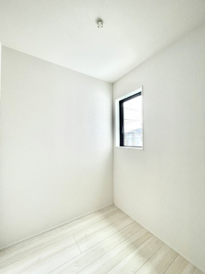 ���̑����ρ@�����Ղ�̔[�˃X�y�[�X�ŉ��K�ɕ�点����   