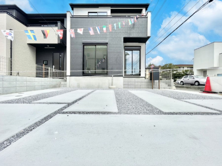 �@�����Ɍ������Ȃ����ԃX�y�[�X�B