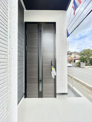 ���ց@��؂ȉƑ��A���q���o�}���錺�ցB