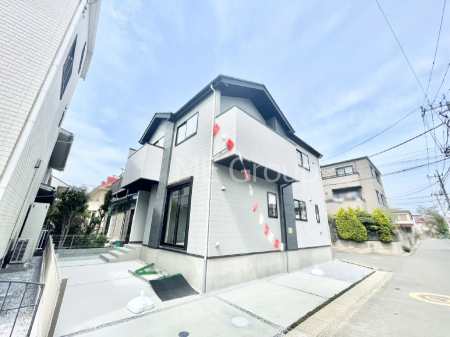 ���n�O�ώʐ^�@�������ꂽ�O�ρA�㎿�ȏZ��Ԃ��L���鎺���͉i�����S���ĉ߂�����Z���ł��B 