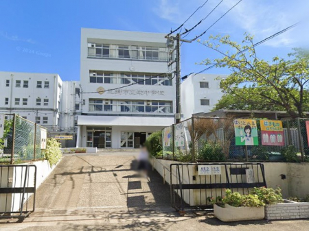 ���ӊ��@���w�Z 1200m �O���s���h���w�Z