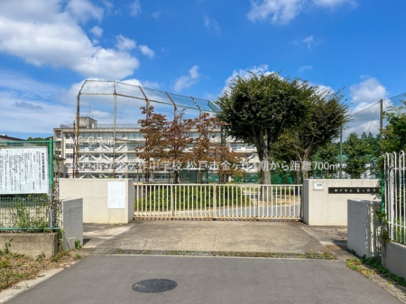 ���ӊ��@���w�Z 700m ���ˎs�����P�쒆�w�Z