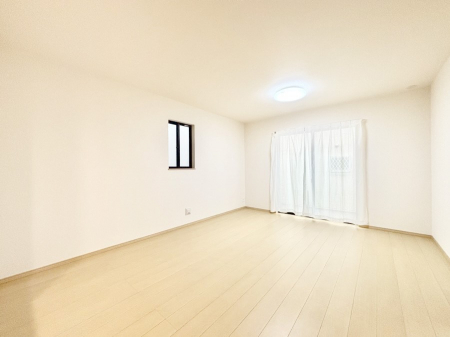 ���̑����ρ@�Ƒ������R�ƏW�܂�e���̃X�y�[�X�ɂȂ肻���@