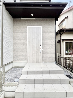 ���ց@��؂ȉƑ��A���q���o�}���錺�ցB