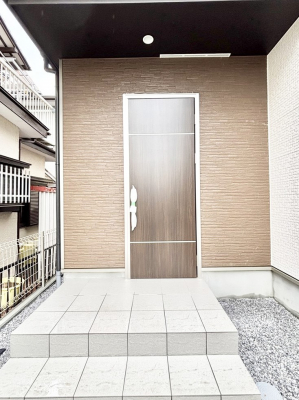 ���ց@��؂ȉƑ��A���q���o�}���錺�ցB