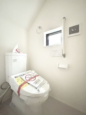 �g�C���@�g�C����1�K��2�K���ꂼ��ɔz�u����Ă��ĂƂĂ��֗��ł��B 