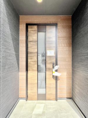 ���ց@�Z�܂��̊�����o����A���փh�A�B 