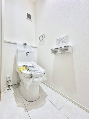 �g�C���@�g�C����1�K��2�K���ꂼ��ɔz�u����Ă��ĂƂĂ��֗��ł��B 