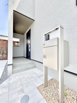 ���̑��@�\�D�E�C���^�[�z���E�|�X�g�E��z�a�n�w���ЂƂɏW��B�G���g�����X�ɂȂ��ރV���v���f�U�C���B