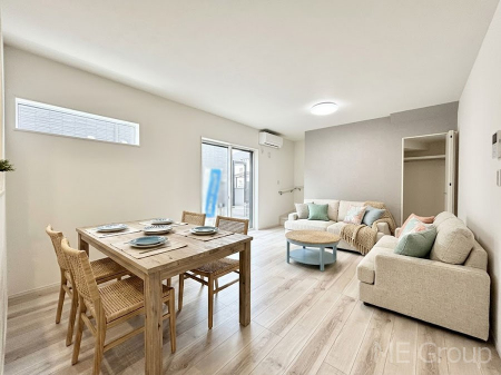 ���r���O�@�傫�ȑ����炽���Ղ�̗z���ƕ����������郊�r���O�@���Ƌ��CG�ł�  