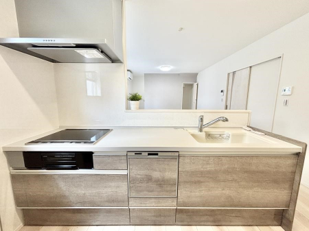 �L�b�`���@���������Ȃ���ł����Ƒ��Ƃ̉�b���y���߂�ΖʃL�b�`��