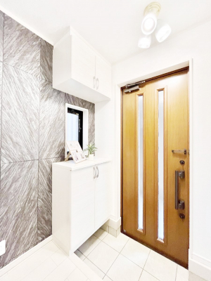 ���ց@���ʔ��͂��Ƒ��̎ʐ^��G�߂̃C���e���A�ŏ���I�Ƃ��ĉ��o�ł��܂�