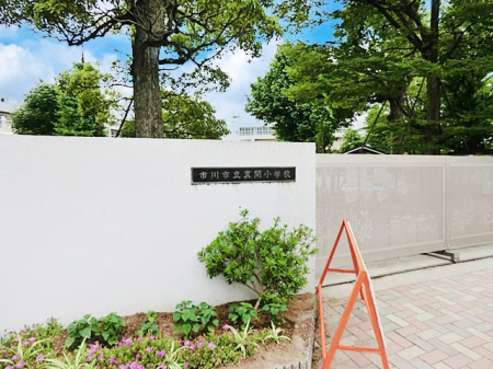 ���ӊ��@���w�Z 700m �s��s���^�ԏ��w�Z