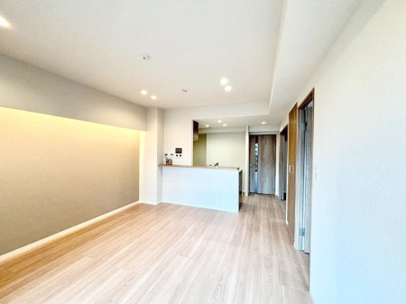 ���r���O�@�Ƒ��c���̎��Ԃ����������Ȃ��났�̃��r���O�_�C�j���O�B   