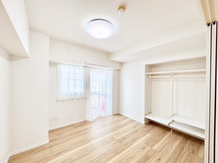 ���̑����ρ@�o���R�j�[���J�������v���X���Ă����m��