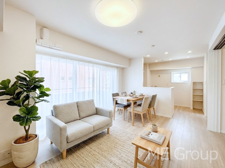 ���r���O�@�傫�ȑ����炽���Ղ�̗z���ƕ����������郊�r���O���Ƌ��CG�ł�  