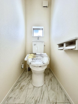 �g�C���@�g�C����1�K��2�K���ꂼ��ɔz�u����Ă��ĂƂĂ��֗��ł��B 