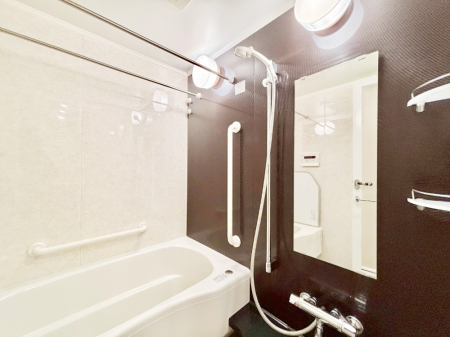 �����@����̔�������Ă���閾�邢�������̂���o�X���[��