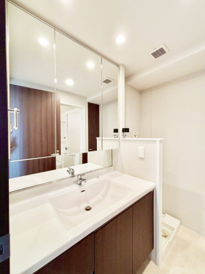 ���ʑ�E���ʏ��@������������ʉ��ώ��Œ��̐g�x�x�����K