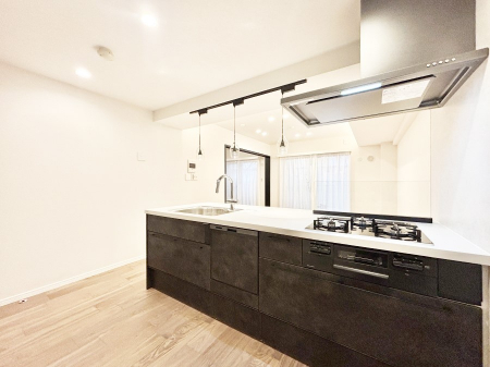 �L�b�`���@�������������I�ɁA�y�����I�V�X�e���L�b�`��