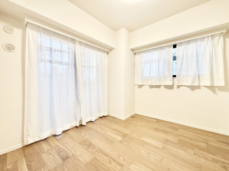 ���̑����ρ@�o���R�j�[���J�������v���X���Ă����m��