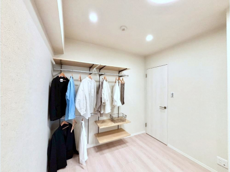 �Q���@�I�[�v���N���[�[�b�g�t���̂������ŏ[�������v���C�x�[�g���Ԃ��߂����܂��B