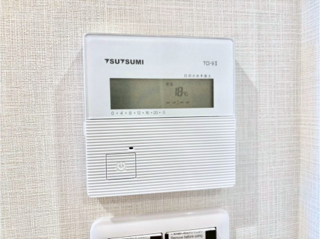 ���̑����ρ@���g�[�t���œ~���|�J�|�J�B���Ƒ��̌e���̃X�y�[�X�ɂȂ�܂��ˁB