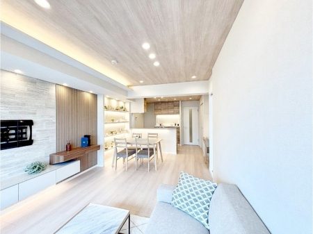 ���r���O�@�Ƒ��ꏏ�ɂ��H�����y���݂����Ȃ�L�X���r���O�_�C�j���O