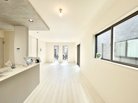 ���̑����ρ@���邢�z���������A�����̕��͋C�ɖ��������_�C�j���O�B   