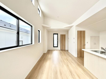 ���̑����ρ@�Ƒ������R�ƏW�܂�e���̃X�y�[�X�ɂȂ肻��