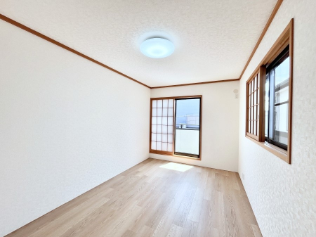 �Q���@�g���₷���`�Ńx�b�g��Ƌ�̒u�����ɂ����邱�Ƃ�����܂���B 