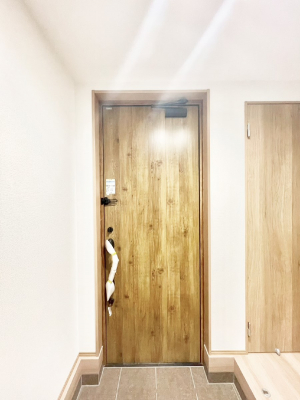 ���ց@���Ƒ��₨�q�l���C�����悭���o�}���ł��鉸�₩�ȕ��͋C�̌��ւł��B