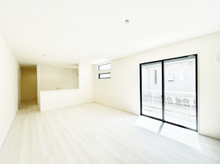 ���r���O�@�傫�ȑ����炽���Ղ�̗z���ƕ����������郊�r���O