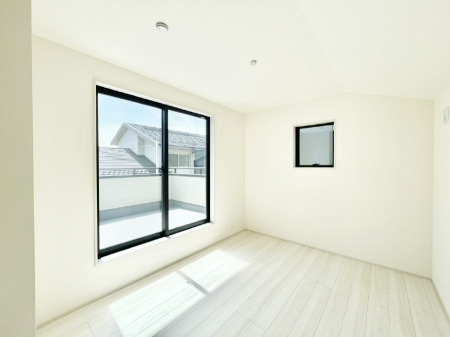 ���̑����ρ@�o���R�j�[���J�������v���X���Ă����m��