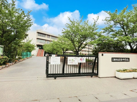 ���ӊ��@���w�Z 900m �O���s���F�����w�Z