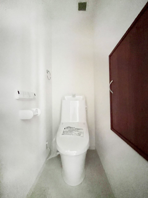 �g�C���@�g�C����1�K��2�K���ꂼ��ɔz�u����Ă��ĂƂĂ��֗��ł��B 